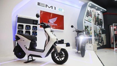 Yang Ditunggu-tunggu, AHM Luncurkan Sepeda Motor Listrik